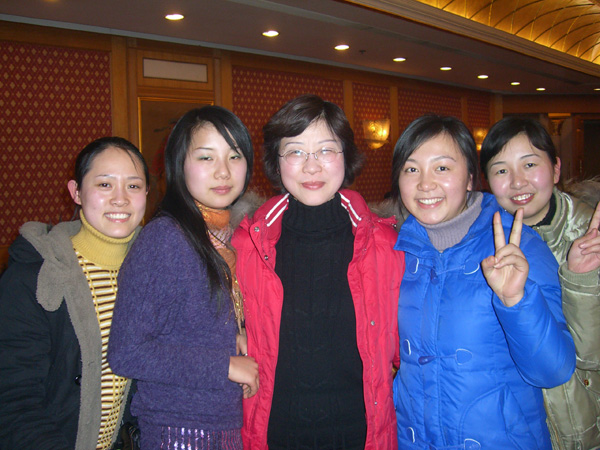 廣聯(lián)2008團(tuán)年宴暨2007年度先進(jìn)員工表彰大會剪影
