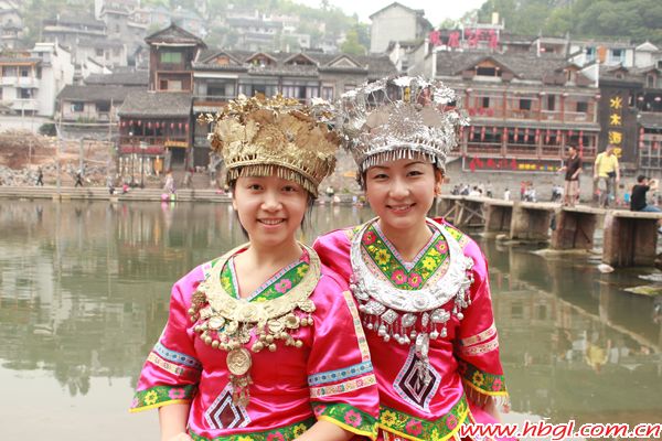 九月丹桂香 廣聯(lián)鳳凰游