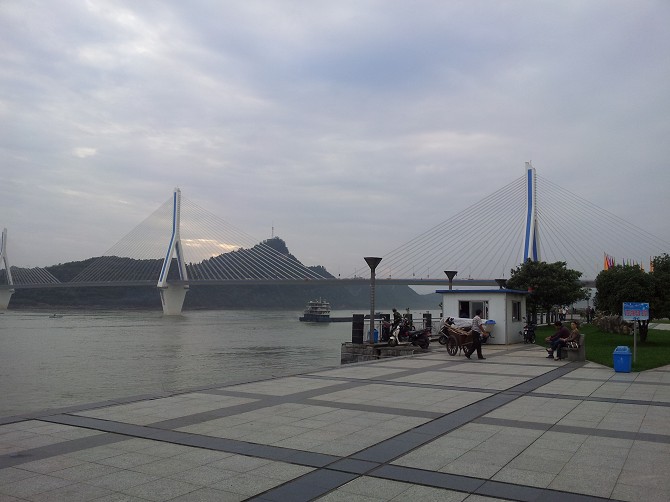 夷陵長(zhǎng)江大橋