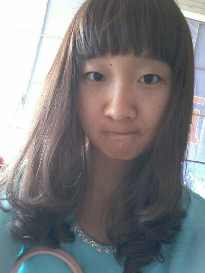 自戀妞。