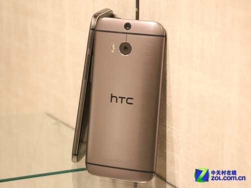 拍照創(chuàng)新HTC One M8登場