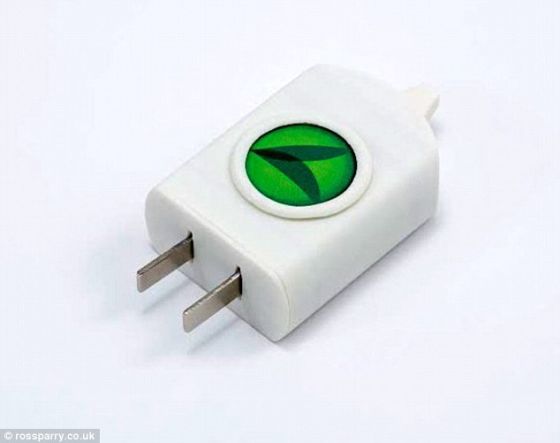 芬蘭工程師制智能充電器：手機拔下自行斷開
