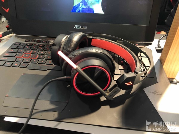 發(fā)力CES2018：1MORE連推四款耳機新品