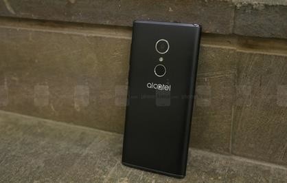 阿爾卡特5發(fā)布！全面屏+最高3GB運(yùn)存