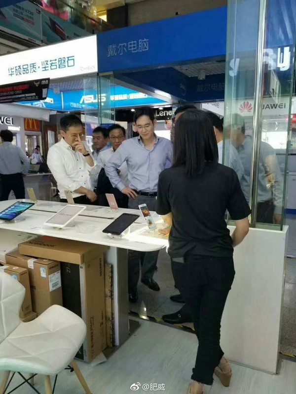 三星李在镕深圳出差 順便逛了小米之家